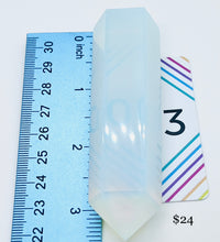 Load image into Gallery viewer, Opalite Towers